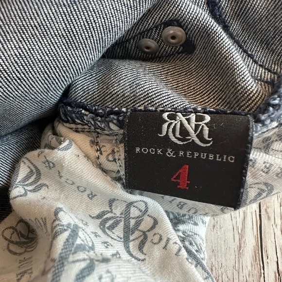 Rock & Republic Berlin Distressed Skinny Jeans Women’s size 4 - Picture 8 of 13